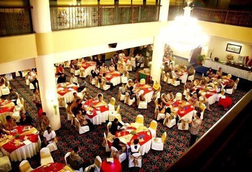 هتل Grand Tiga Mustika