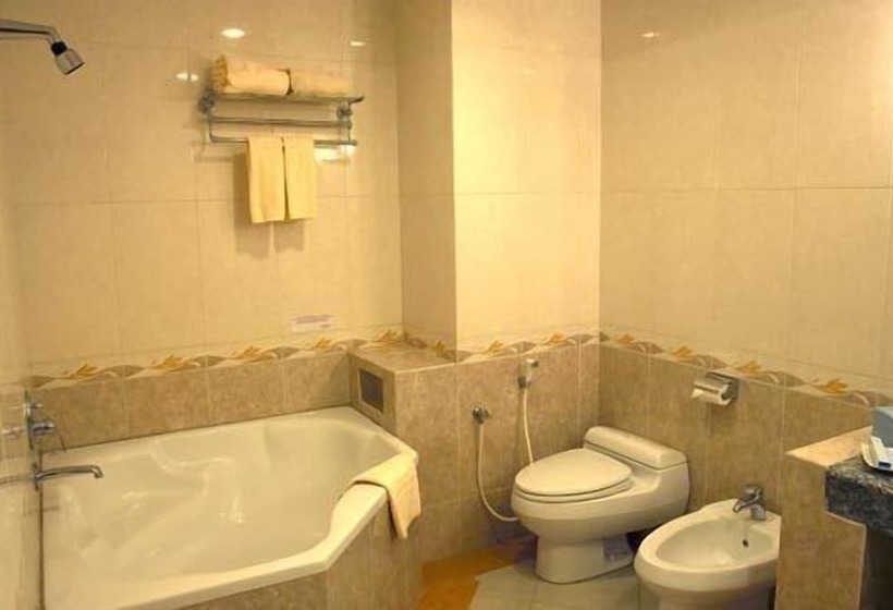 هتل Grand Tiga Mustika