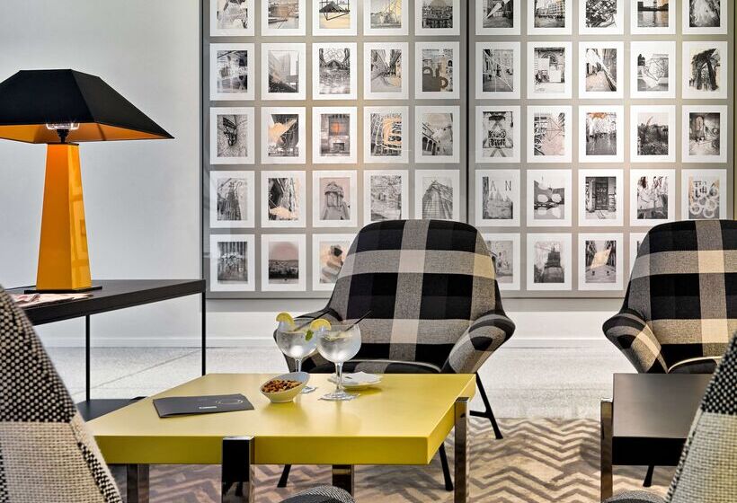 Отель H10 Art Gallery 4* Sup