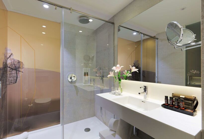 Отель H10 Art Gallery 4* Sup