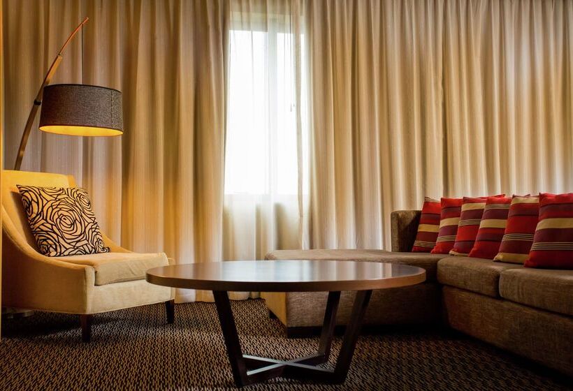 هتل Hilton Garden Inn Tucuman