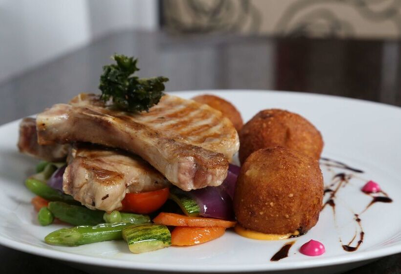 هتل Hilton Garden Inn Tucuman