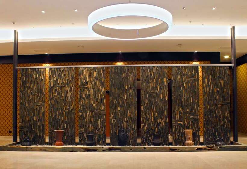 هتل Hilton Garden Inn Tucuman