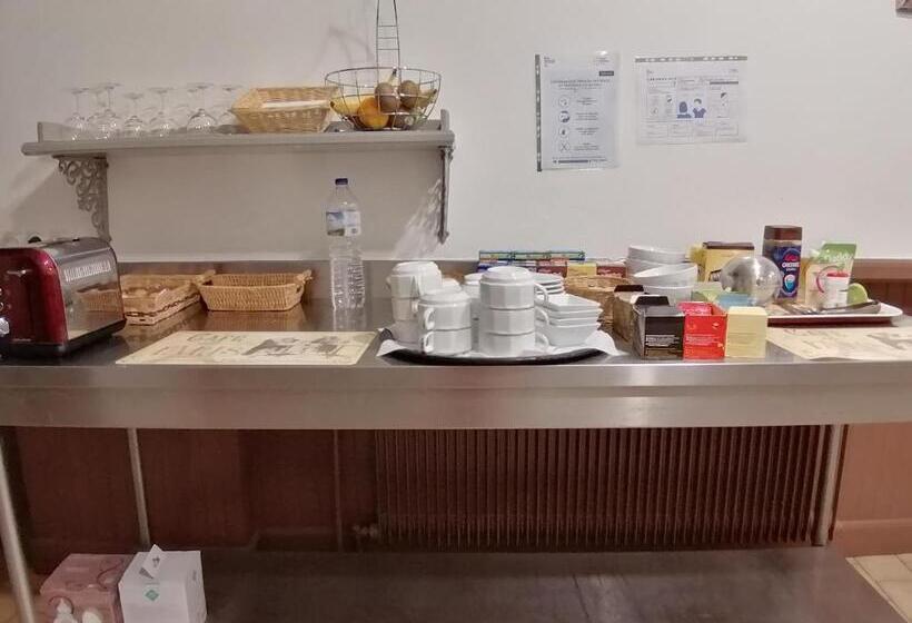 Отель Hôtel Le Palma