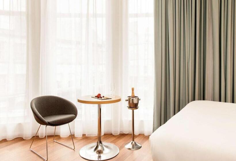 בית מלון כפרי Ibis Edinburgh Centre South Bridge – Royal Mile