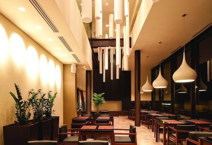 酒店 Kronwell Brasov