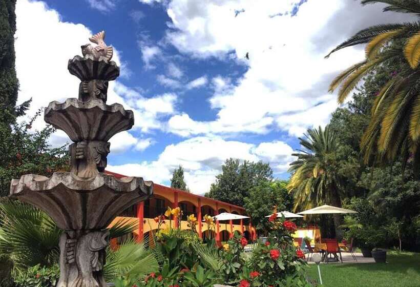 هتل La Gloria De Calvillo