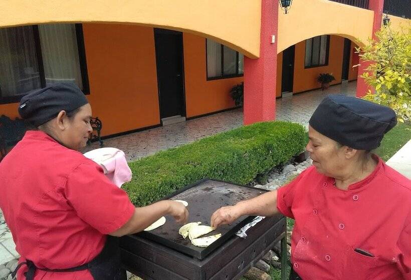 هتل La Gloria De Calvillo