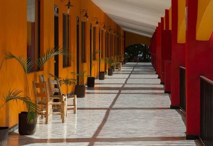 هتل La Gloria De Calvillo