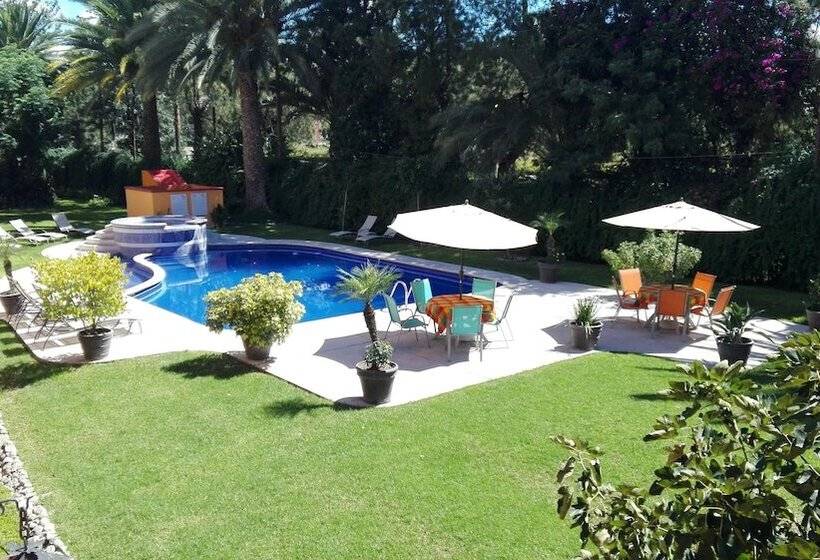 هتل La Gloria De Calvillo