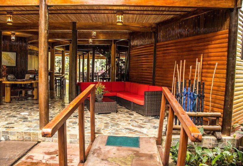 ホテル Macaw Lodge