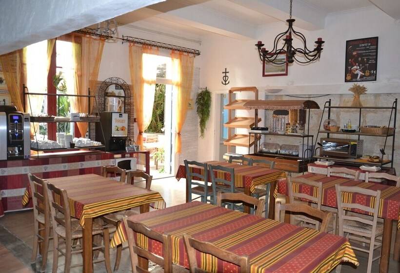 בית מלון כפרי Mas De Sylvéréal