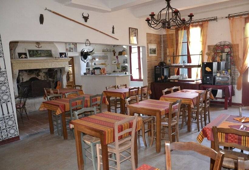 בית מלון כפרי Mas De Sylvéréal