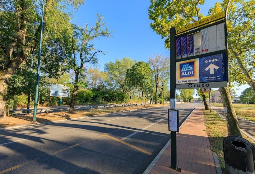 Отель Nuova Aurora Venice