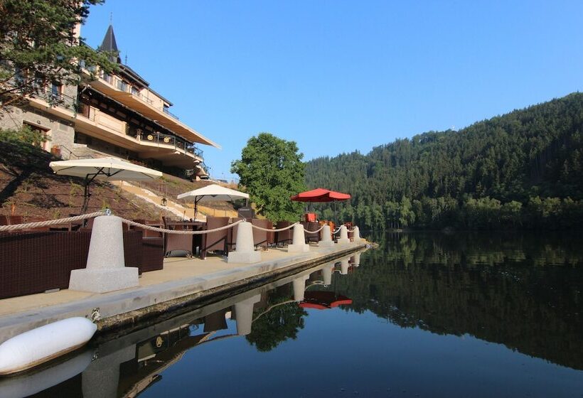 Retro Riverside Wellness Resort