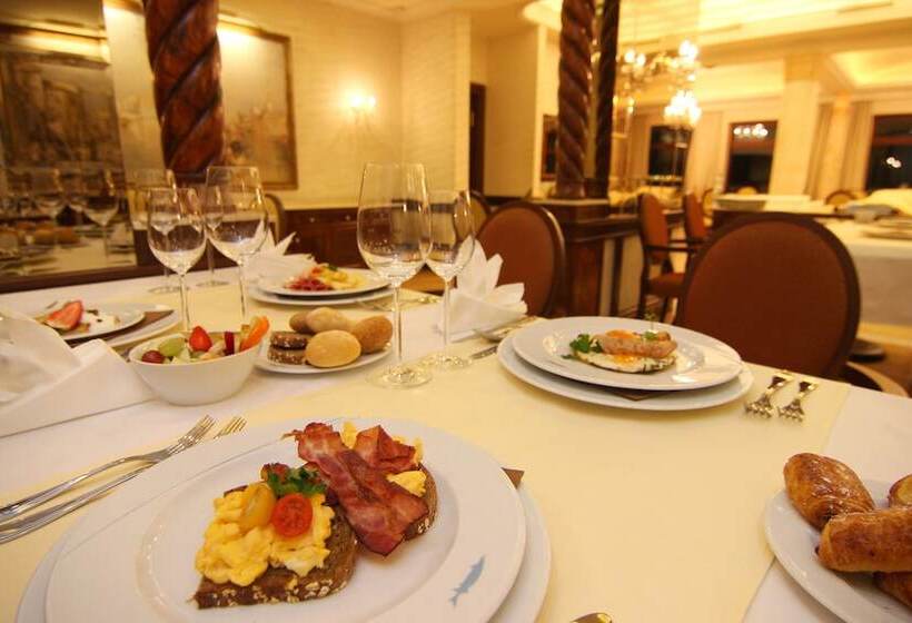 Retro Riverside Wellness Resort