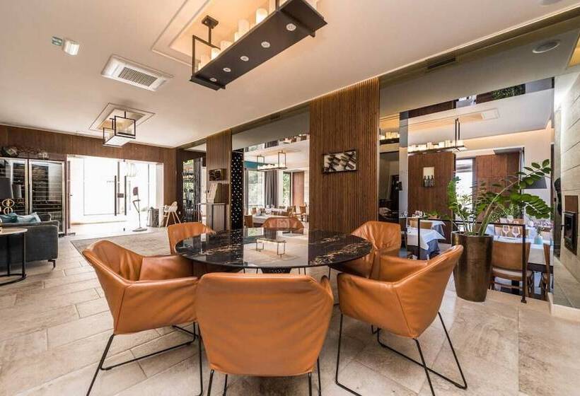 호텔 Rooms & Restaurant Matanovi Dvori