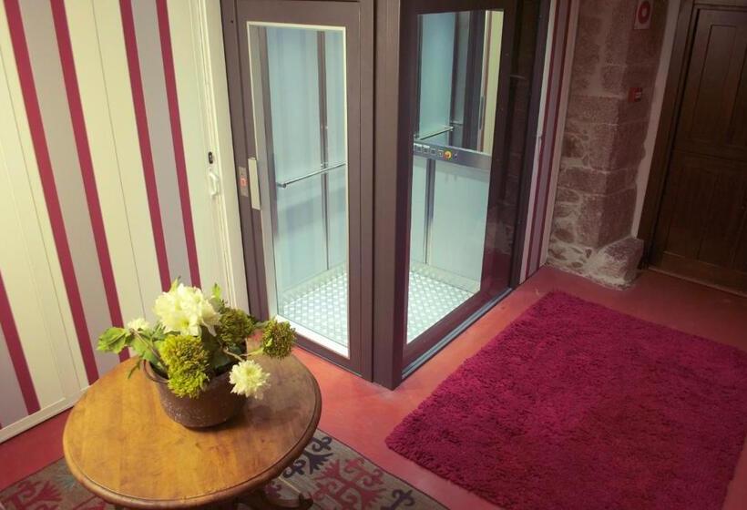 هتل روستایی El Lacayo De Sestiello