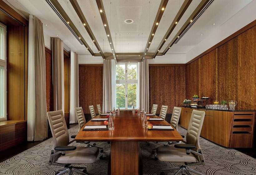 호텔 The Ritzcarlton, Vienna