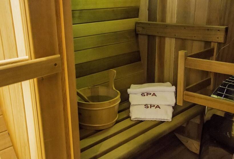 The Royal Riviera Hotel Doha