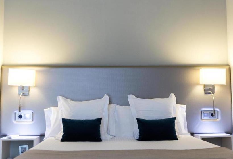 هتل Tinas De Pechon