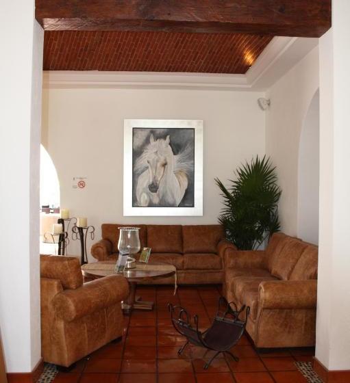 Отель Villa Mexicana Golf Resort