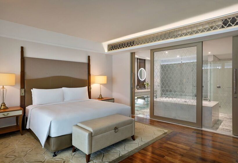 هتل Waldorf Astoria Dubai Palm Jumeirah