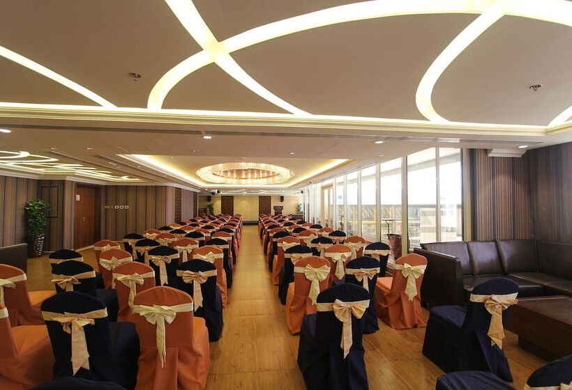 Ivory Grand Hotel Apartments