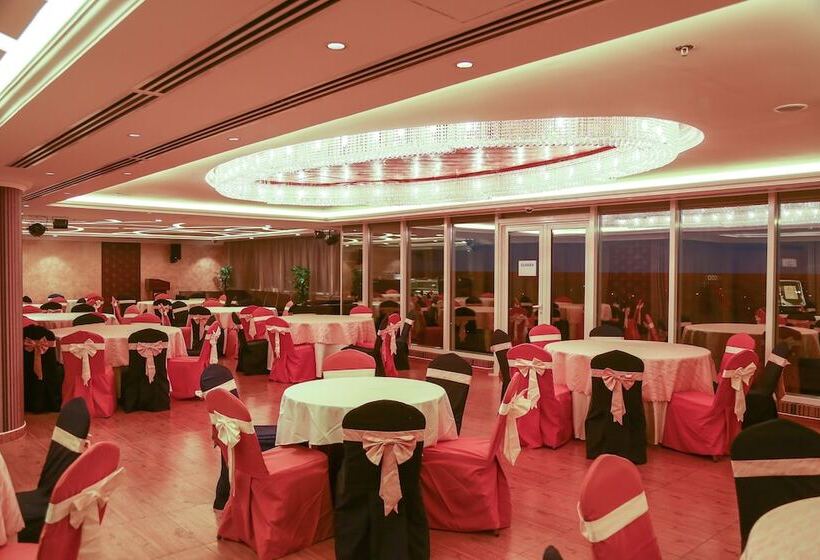 Ivory Grand Hotel Apartments