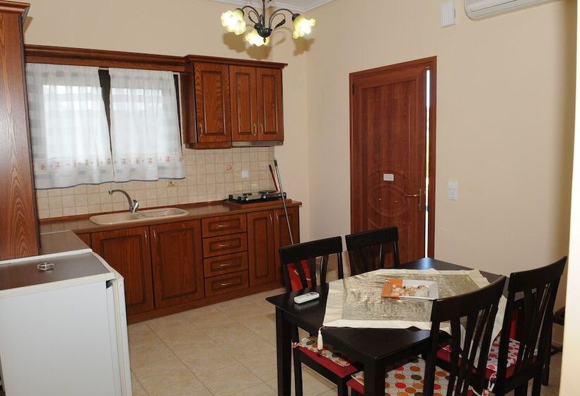 Toula S Apartments