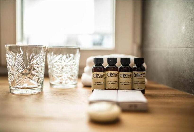 Vander Urbani Resort   A Member Of Design Hotels