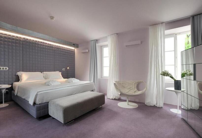 Vander Urbani Resort   A Member Of Design Hotels