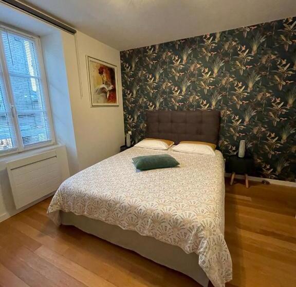 تختخواب و صبحانه Chez Cathy Et Léo