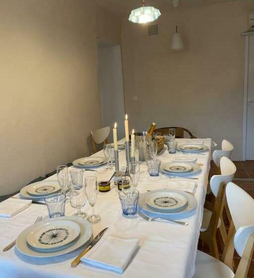 مبيت وإفطار Le Nomade En Provence