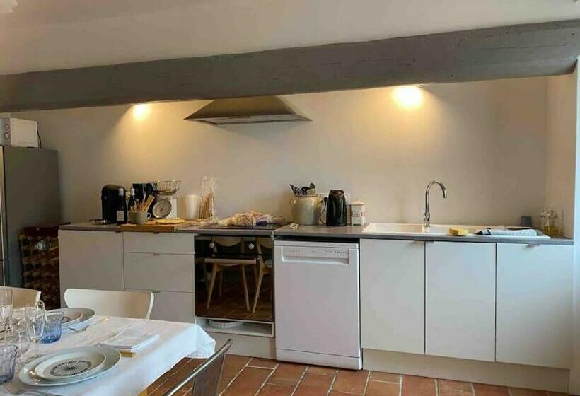 مبيت وإفطار Le Nomade En Provence