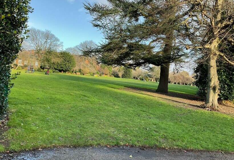 مبيت وإفطار Park View