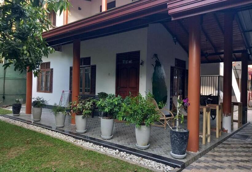 Bed and Breakfast Serendip Villa Homestay Talalla Sri Lanka