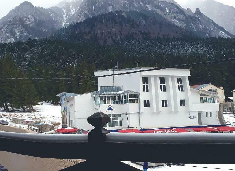 ホテル Camere Lux Telecabina Busteni