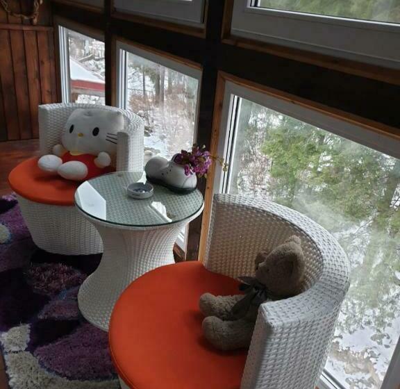 ホテル Camere Lux Telecabina Busteni