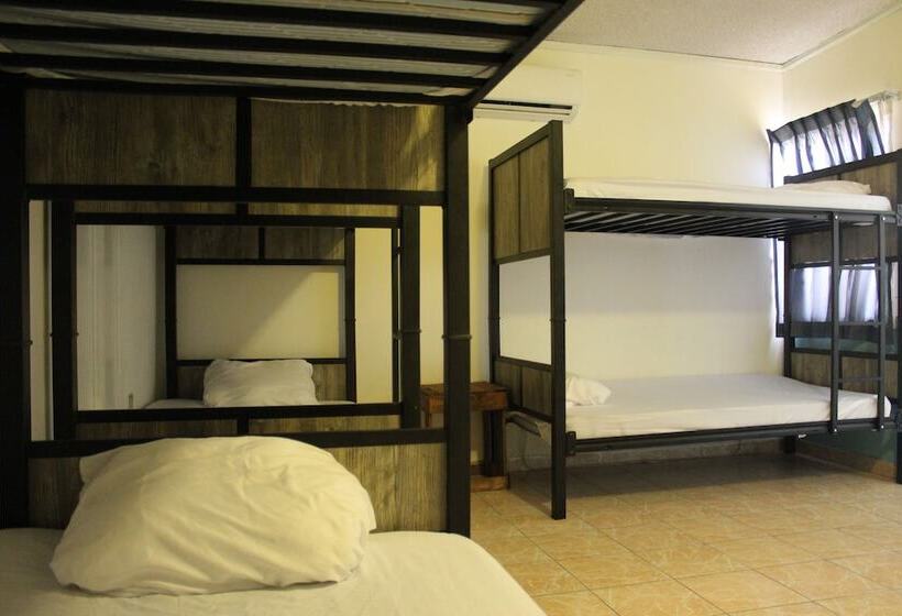 호텔 Hacienda De Nomadas   Hostel