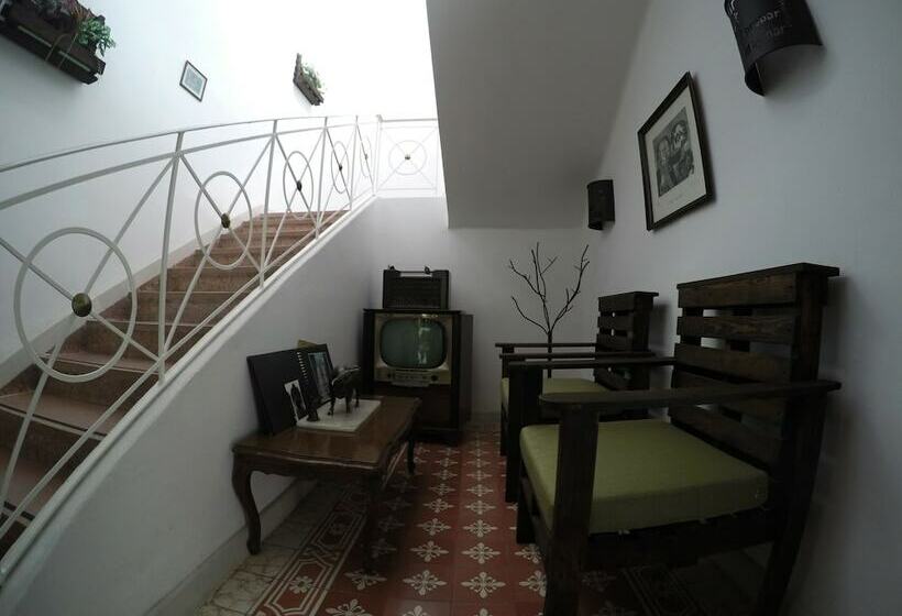 هتل Hostal 1915