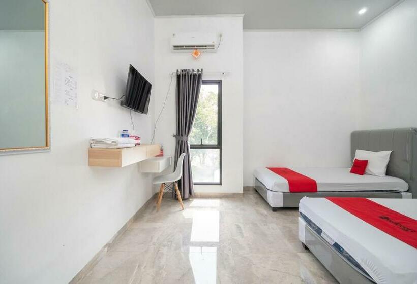 בית מלון כפרי Reddoorz Near Tugu Coklat Pesawaran Lampung