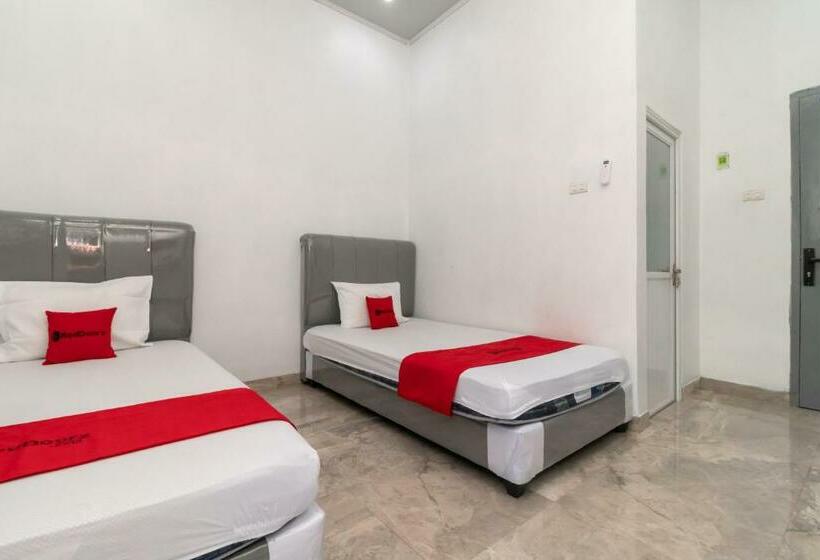 בית מלון כפרי Reddoorz Near Tugu Coklat Pesawaran Lampung
