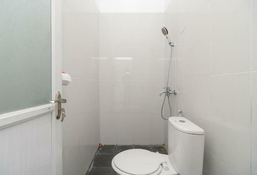 فندق Reddoorz Near Tugu Coklat Pesawaran Lampung