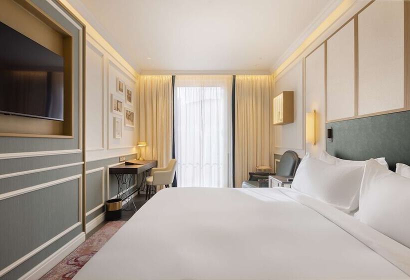 هتل The Emerald House Lisbon, Curio Collection By Hilton