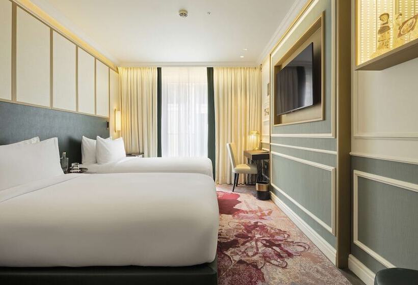 هتل The Emerald House Lisbon, Curio Collection By Hilton