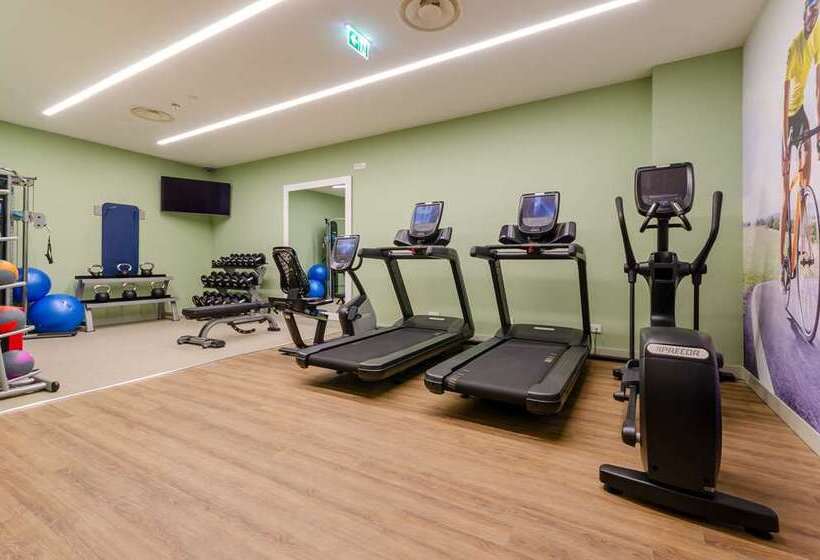 هتل The Emerald House Lisbon, Curio Collection By Hilton