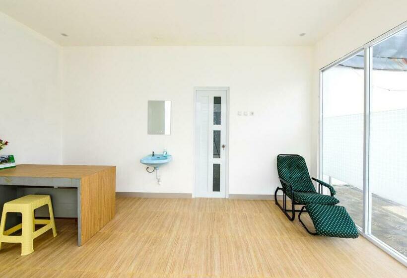 בית מלון כפרי Top Jaya Redpartner