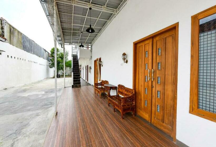 בית מלון כפרי Top Jaya Redpartner