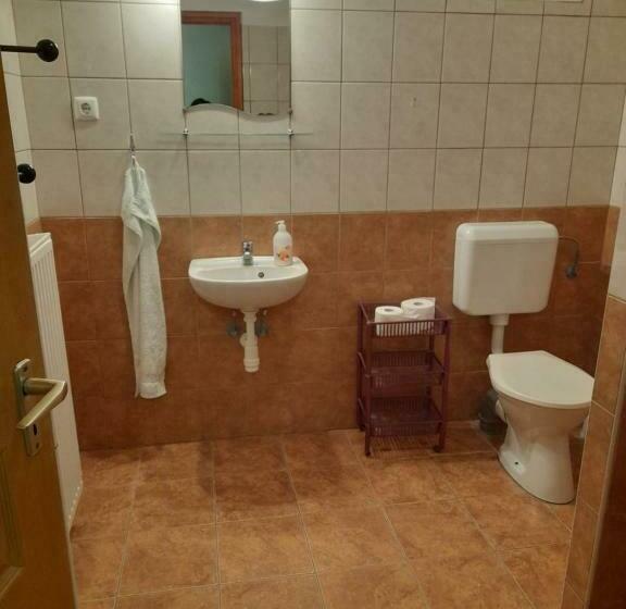 بنسيون Anna Vendégház Szeleste